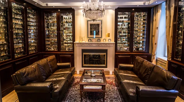 The Mini Bottle Gallery AS