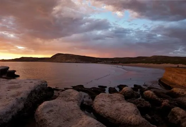 PLAYA DE PUERTO PIRAMIDES