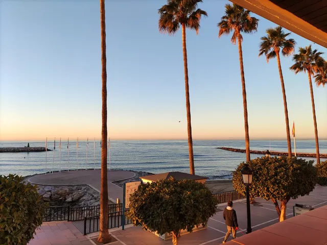 Eden Roc BeachFront Apartments