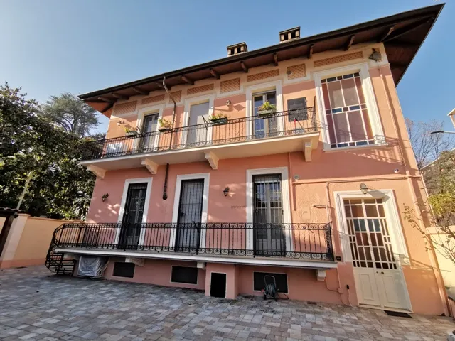 B&B Ad Quintum Torino (CIN IT001090C1QXKESCHB)