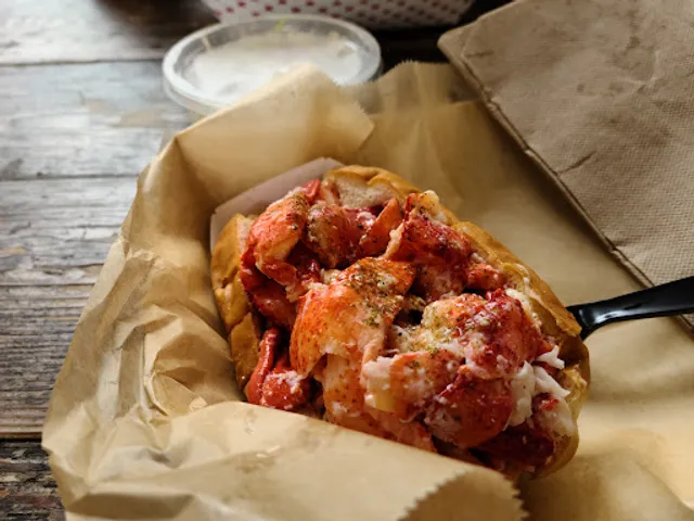 Luke's Lobster Bethesda