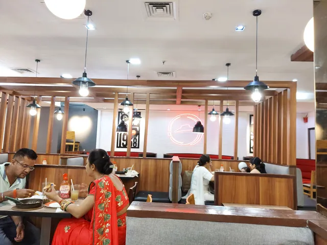 Pizza Hut | Square Mall, Kanpur