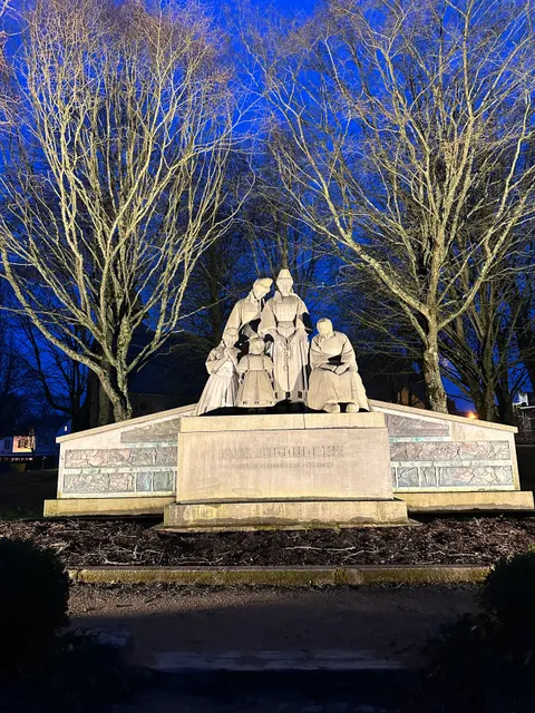 Monument aux Bigoudens