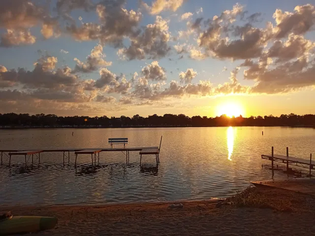 Booth Lake Memorial Park