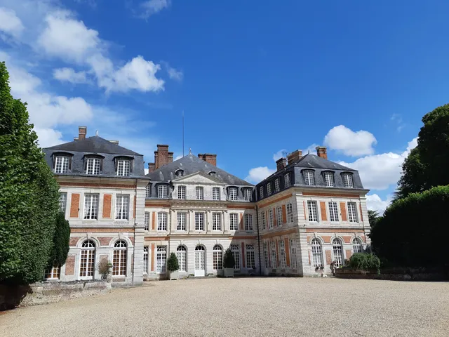 Castillo y parque de Fontaine La Soret