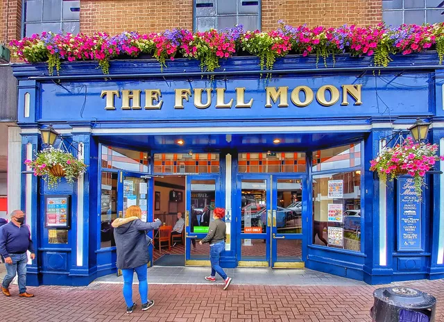 The Full Moon - JD Wetherspoon