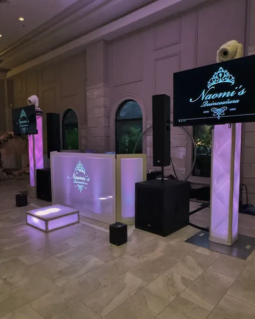 Pure Entertainment / Rave Cave Inflatable