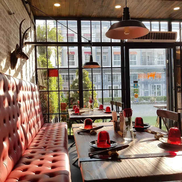 Lady Butcher Nonthaburi