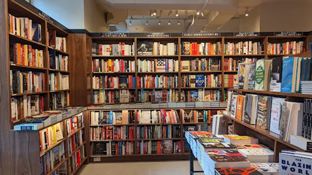 McNally Jackson Books Rockefeller Center