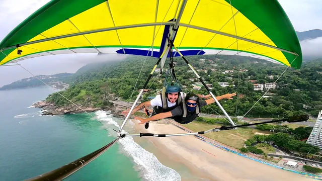 Hang gliding and Paragliding in Rio with Renato Janssens