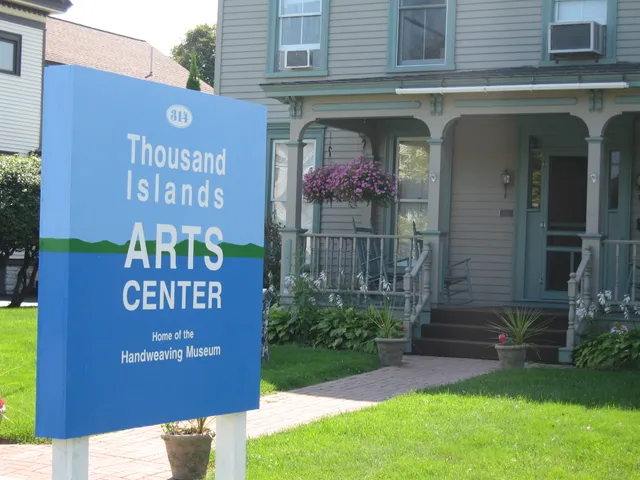 Thousand Islands Arts Center ~ Home of the Handweaving Museum