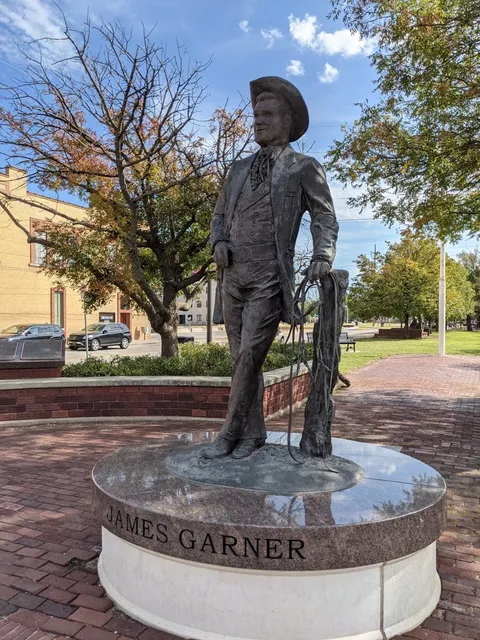 James Garner statue