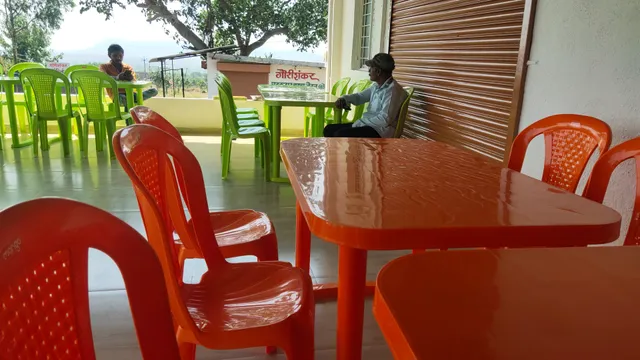 Hotel GauriShankar Lodging-Veg. Restaurant