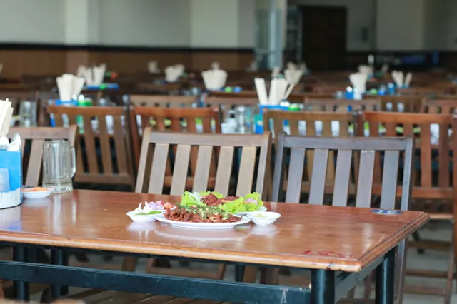 Nem Nướng Nha Trang - Đặng Văn Quyên