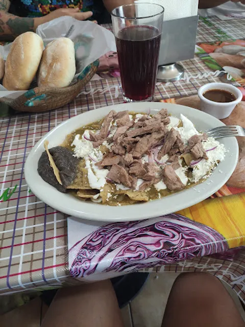 Los Chilaquiles de la industrial