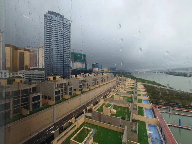 England Marina Club Hotel