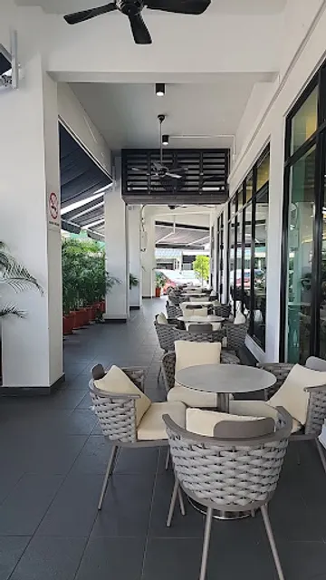 The Coffee Bean & Tea Leaf