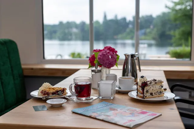 Café Fegetasche im Lake House Plön