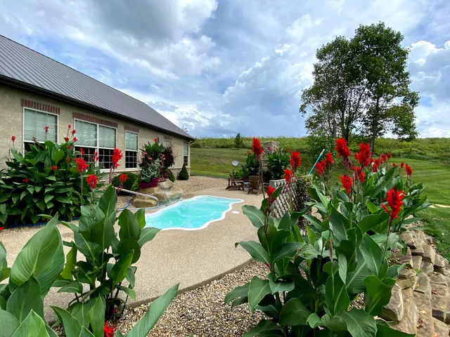 Bourbon Ridge Retreat