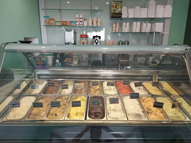 Con amore by Flo Gelateria di Viale Miramare