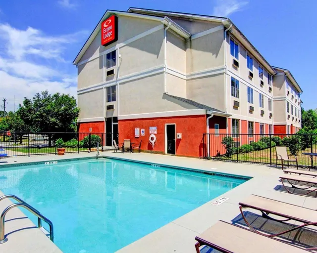 Econo Lodge Inn & Suites Douglasville