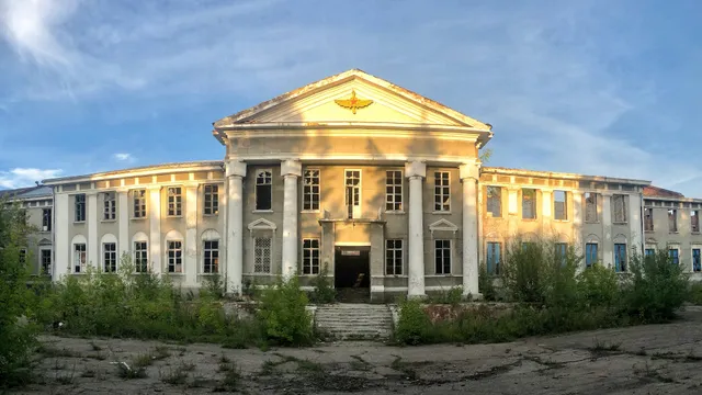 Irkutskiy Voyennyy Institut