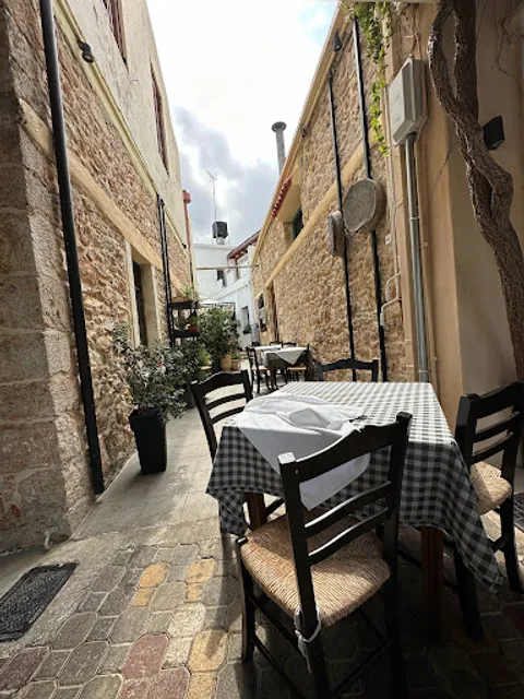 Sofas Taverna - Greek Creative Cuisine