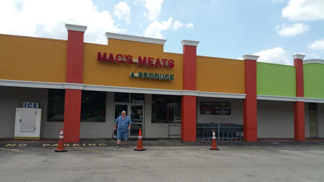 Mac's Meats & Produce