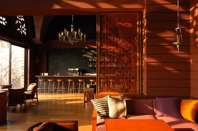 The lounge on the water