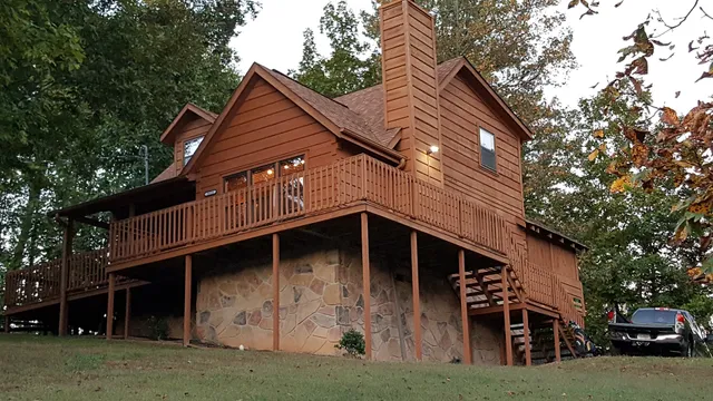 Country Pines Log Home Resort