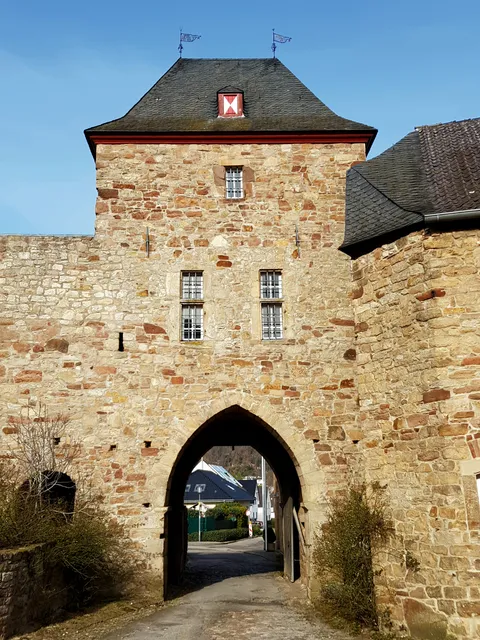 Burg Maubach