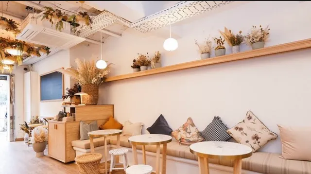 Brunch & Cake by the Sea