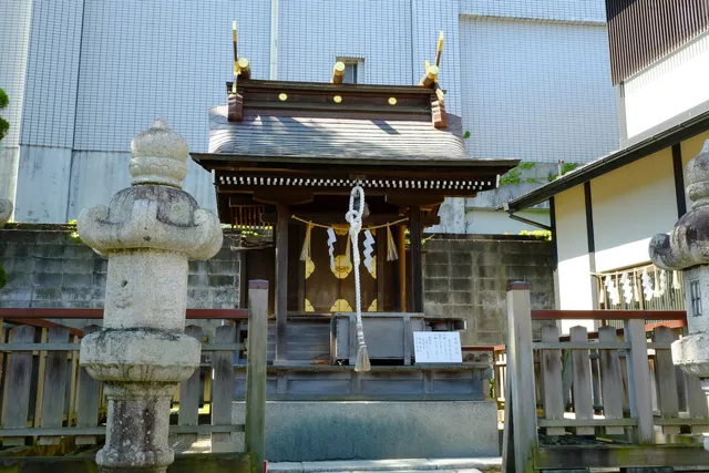 Okama Shrine