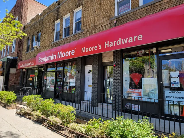 Moore's Hardware of Leonia