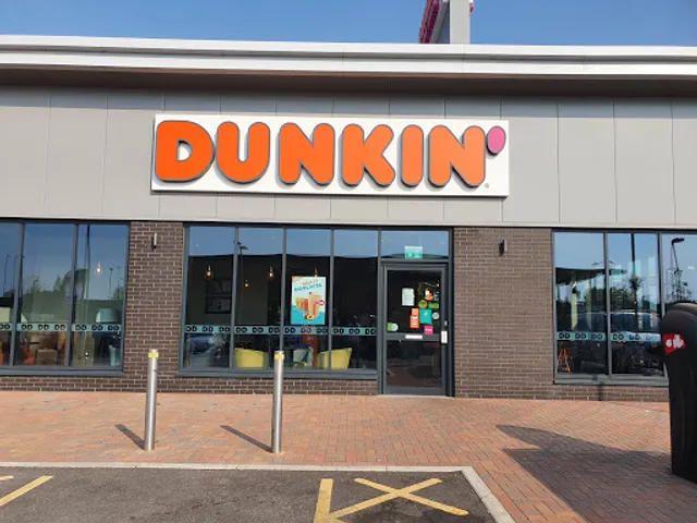 DUNKIN' Drive Thru - Herten Triangle