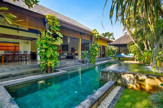 Bali Villa Taksu Legian