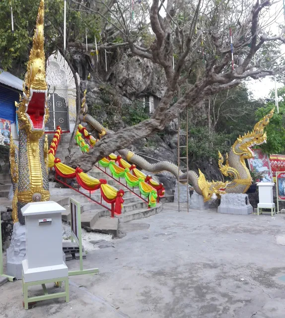 Wat Pa Phuttharam (Tham Sati)