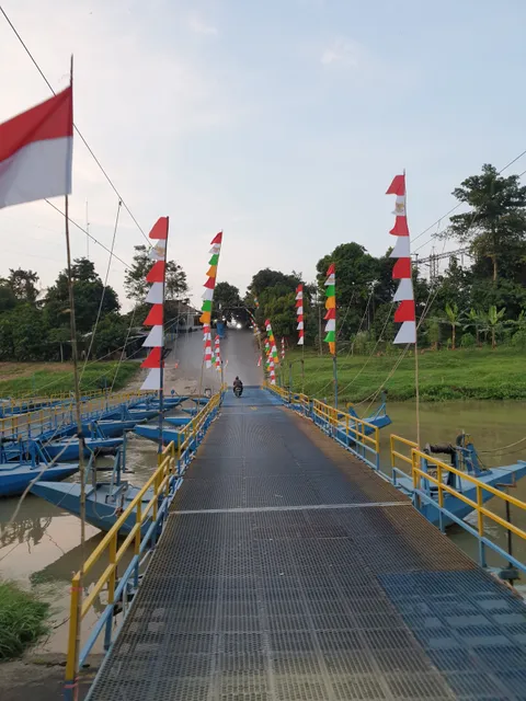 Jembatan Perahu H. Endang