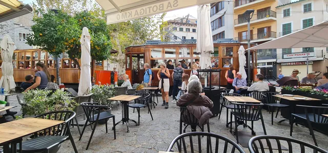 El Petit Cafeteria & Heladeria