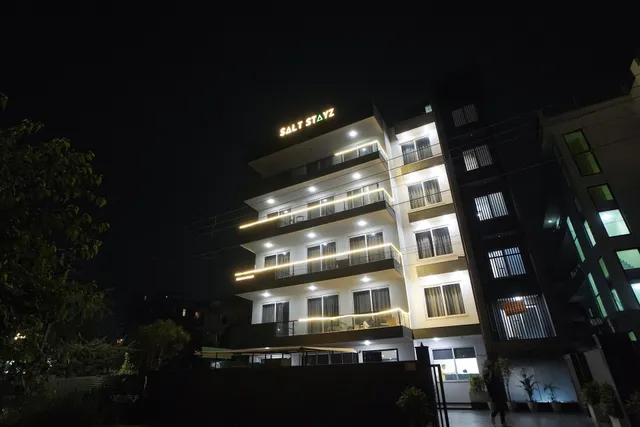 Saltstayz Select - Near Sohna Road City Center