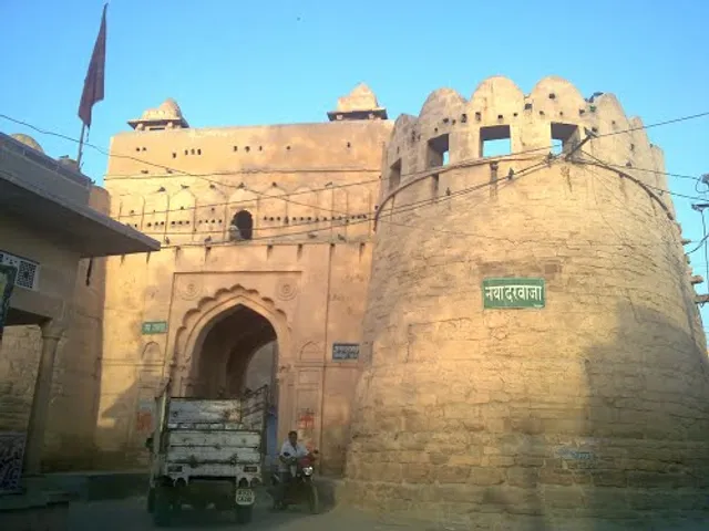 Naya Darwaja