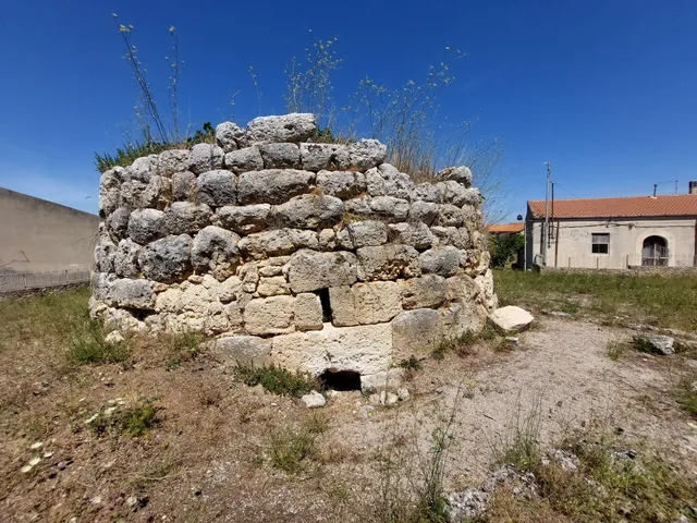 Archaeological area of Sa Mandra 'e Sa Jua or Sa Mandra' e Sa Giua
