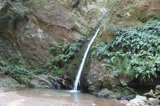Shukuya no Taki Waterfall
