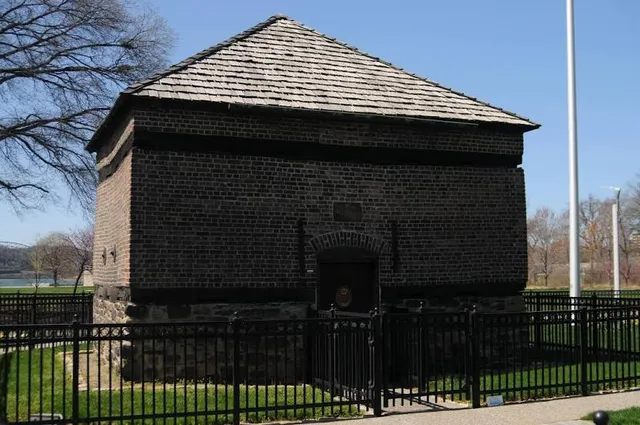 Fort Pitt Block House