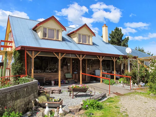 Tame Wallabies EnkleDooVery Korna