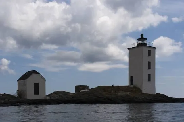 Dutch Island Lighthouse