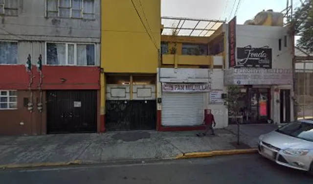 Av. J. M. Morelos Y P. 4 Ote. 920