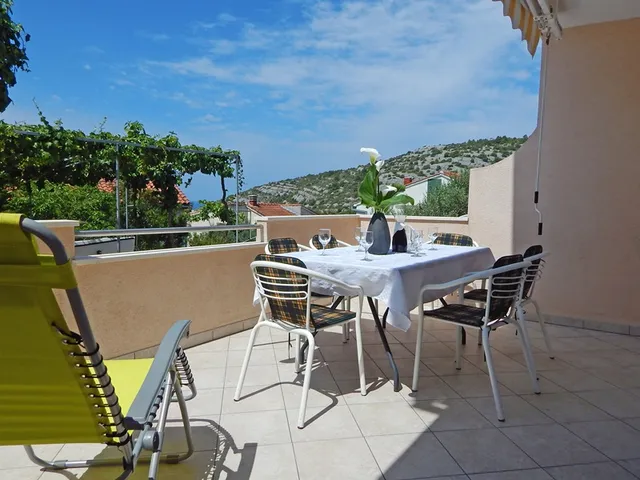 Apartments Razanj - Nedjeljka