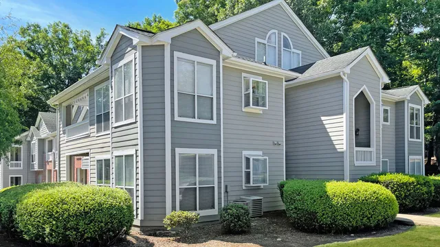 Lexington Farms Apartments