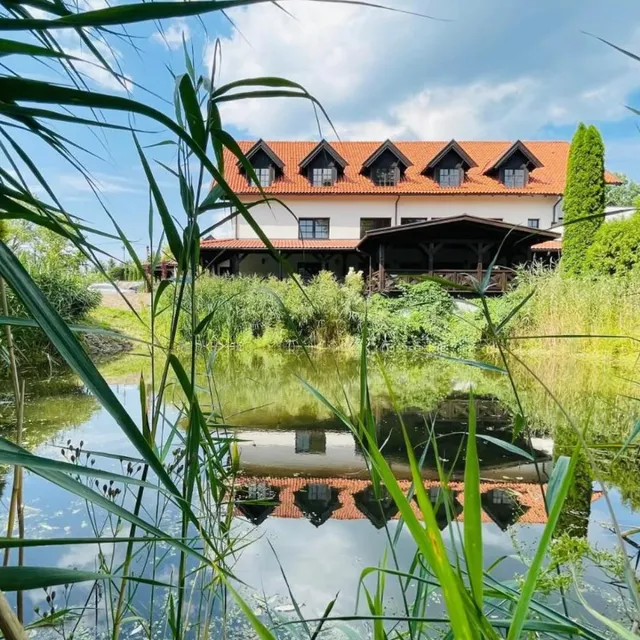 Kosa Śpiew Hotel & Apartamenty